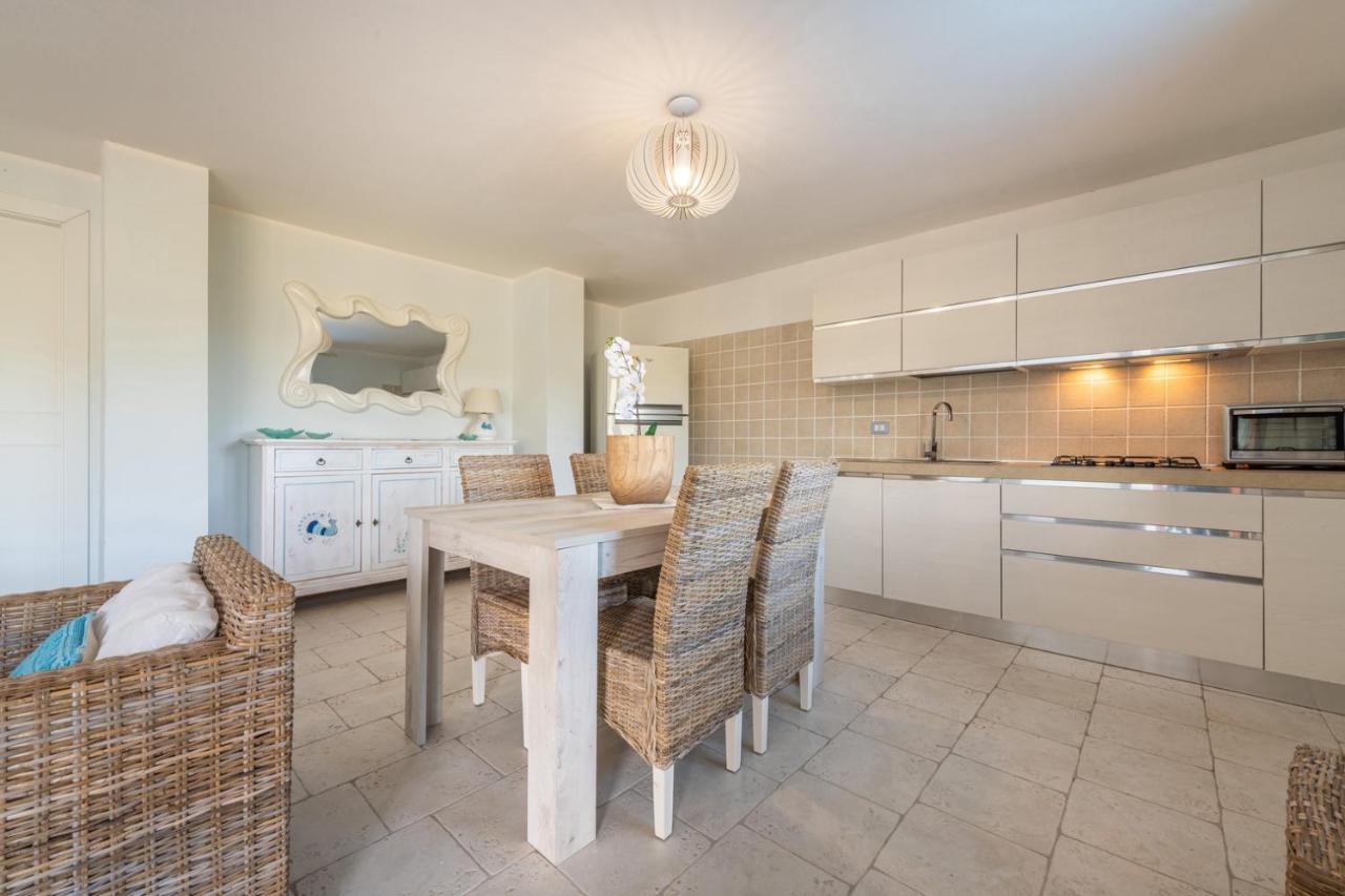 Villa Acquamarina Semi Detached Villa With Private Pool And Wifi 토레 델레 스텔레 외부 사진